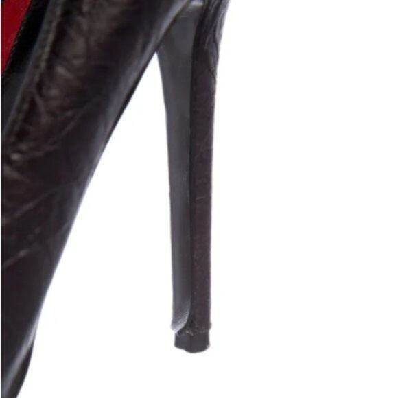 Alexander McQueen Leather Pumps Size 8.5 Embossed Pointed Toe Shoes 5.25" Heels - Picture 6 of 6